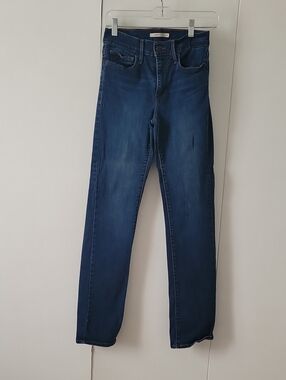 Women's Skinny Jeans in Deep Indigo Wash